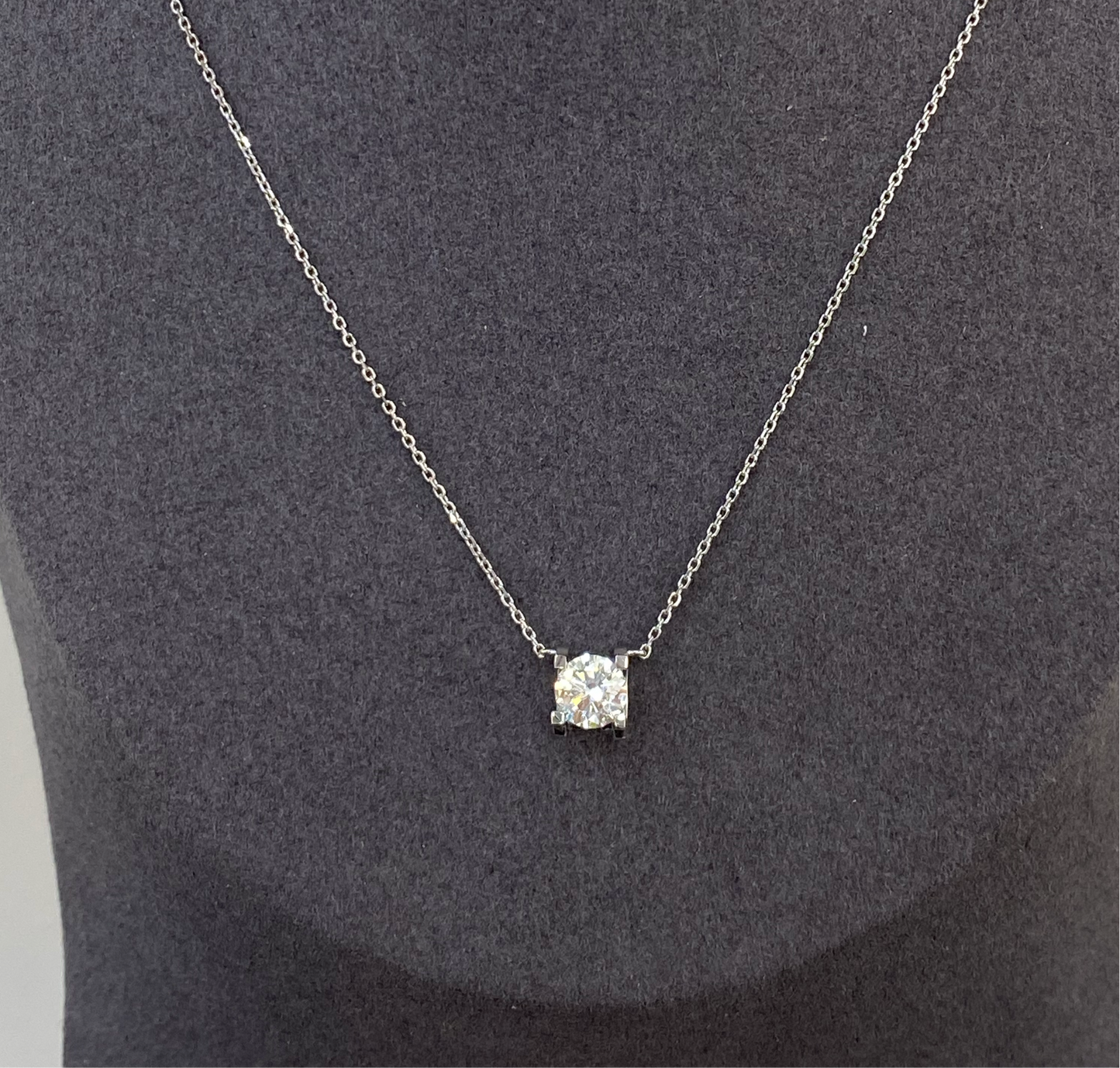 IGI lab diamond round 0.7ct classic C necklace
