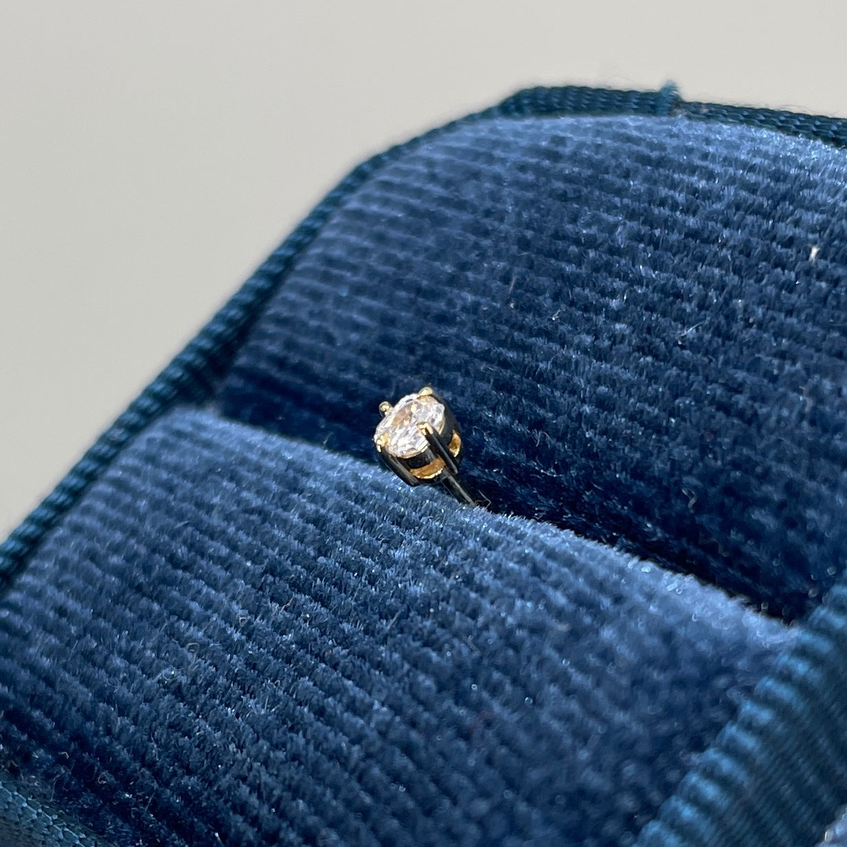 Lab diamond asscher cut 0.1ct four-prong stud earring-each