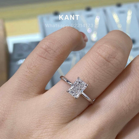 IGI Lab diamond Radiant cut 1ct four-prong solitaire ring