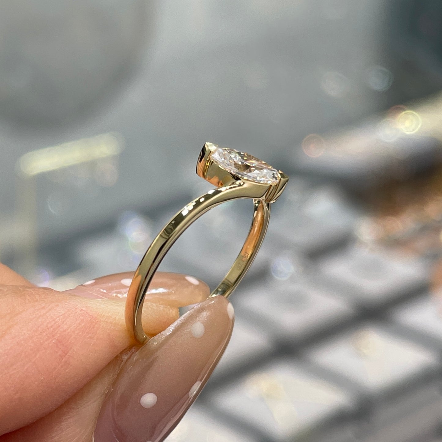 Lab diamond Marquise shape 0.4ct Twist band ring