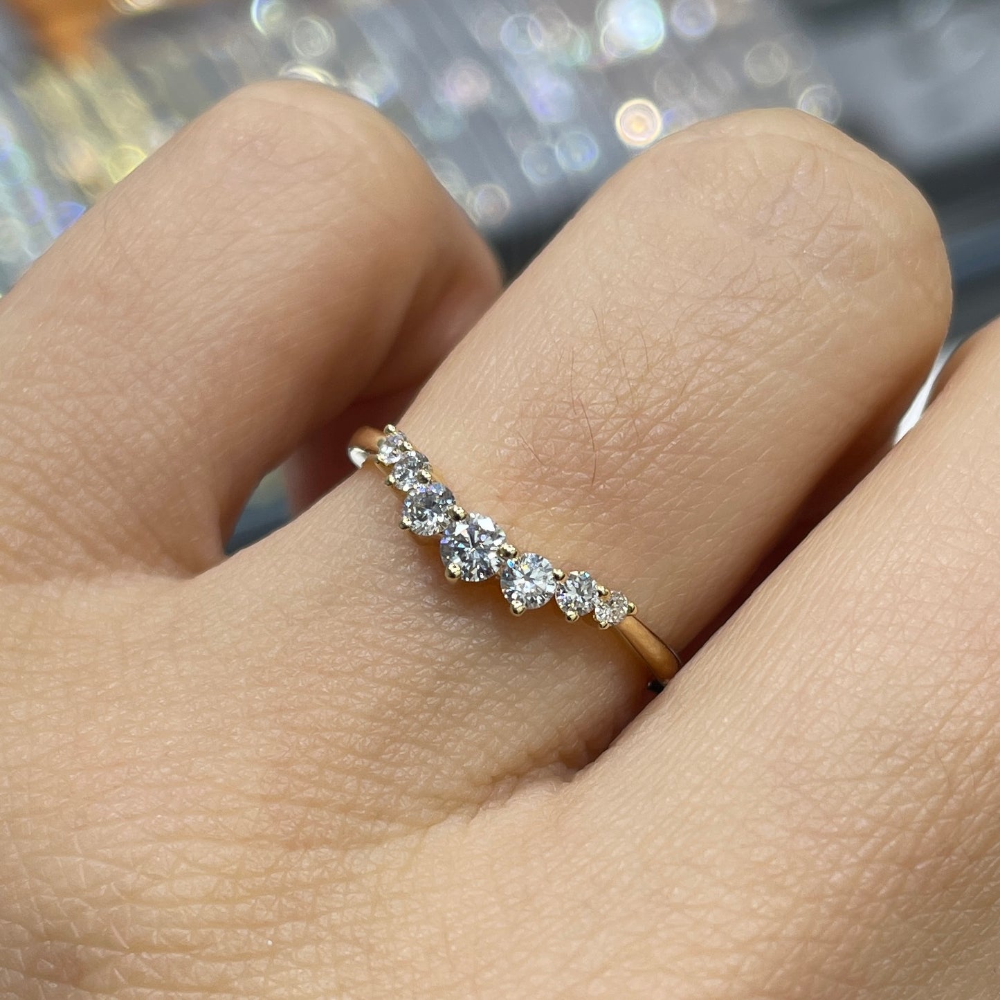 Lab Diamond round 0.25ct V shape half eternity ring