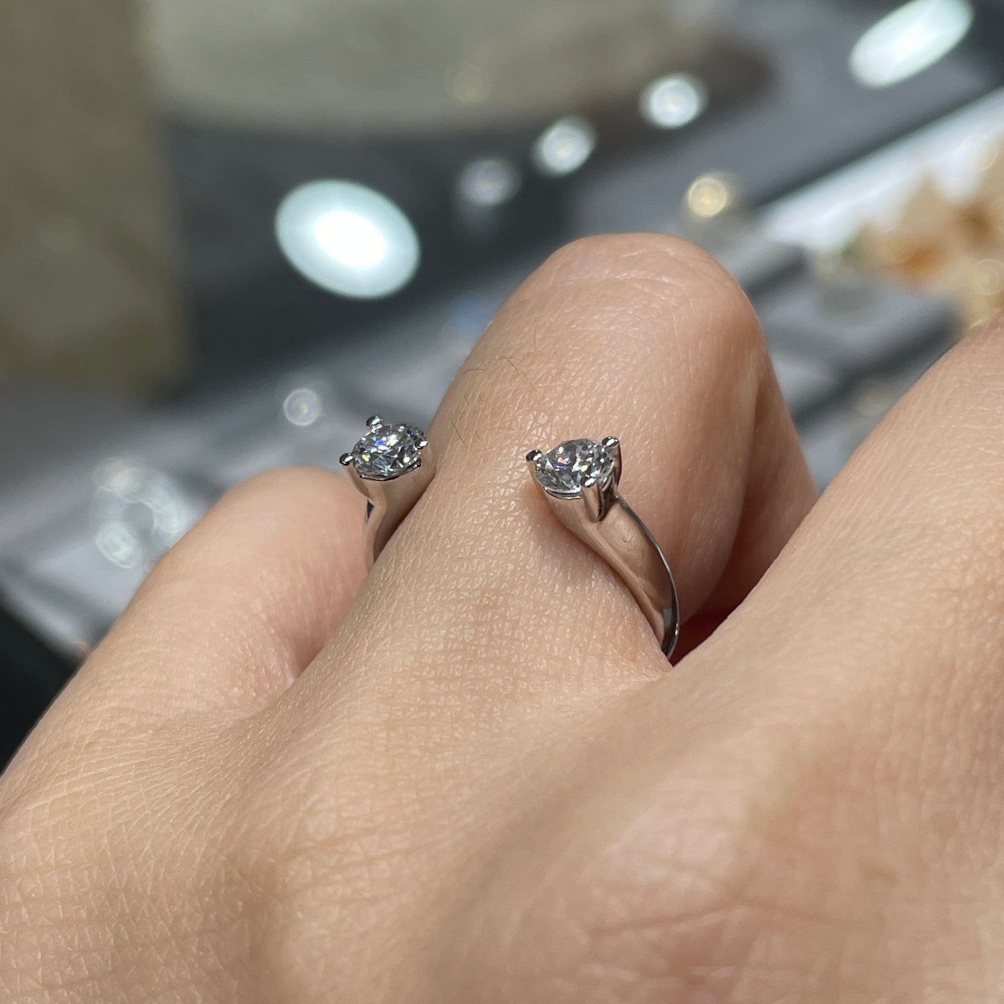 Lab Diamond round 0.6ct duo invisable open ring