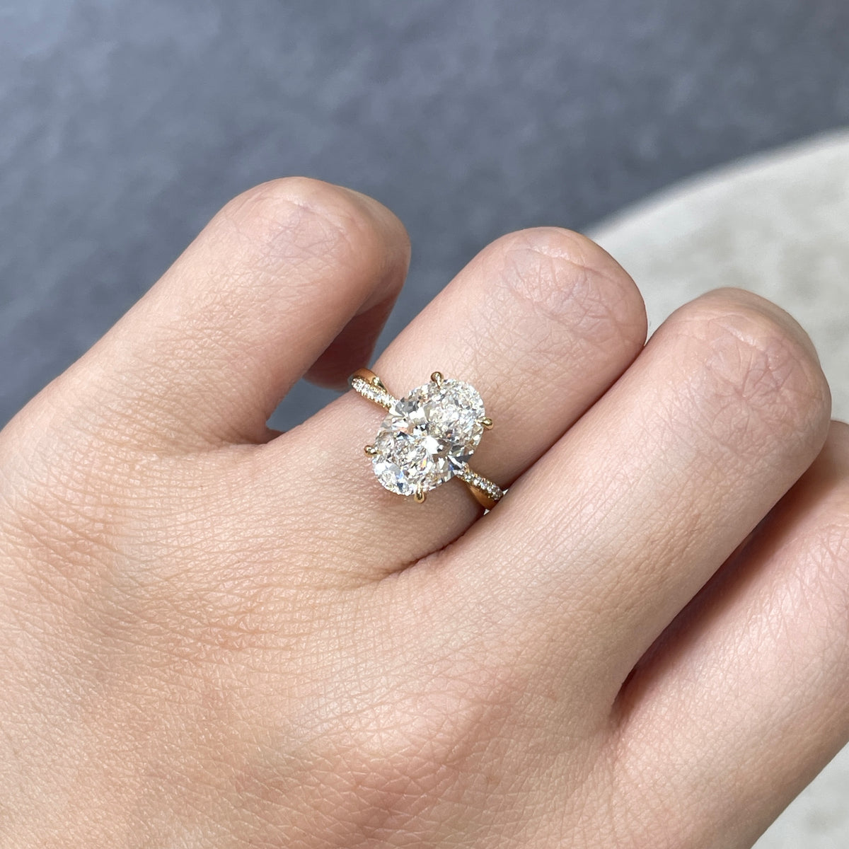 IGI Lab diamond Oval shape 3ct four-prong underhalo pave twisted band ring
