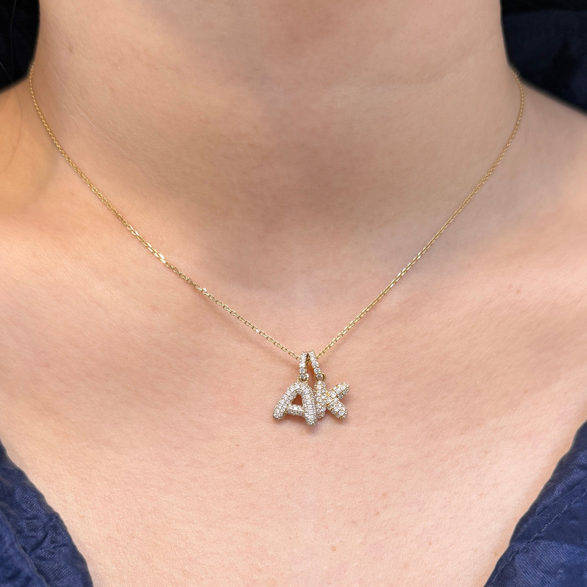 9k Lab diamond middle bubble initial open clip pendant
