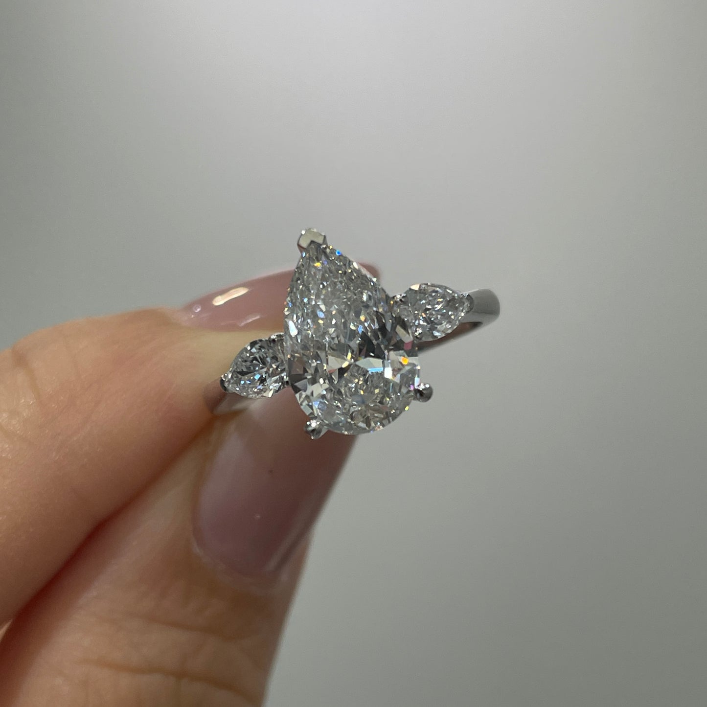 IGI lab diamond Pear 2.4ct three stone setting ring