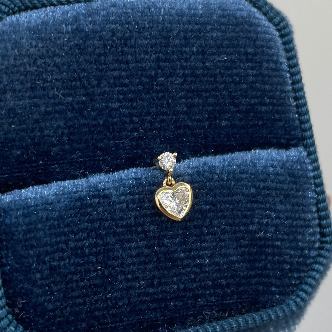Lab diamond round swing heart shape 0.18ct bezel stud earring-each