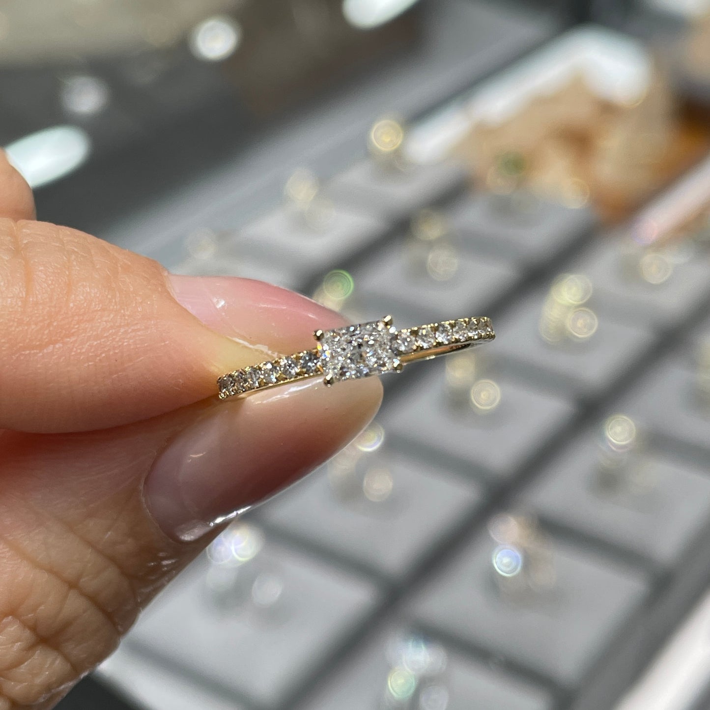 Lab diamond Radiant cut 0.5ct four-prong pave ring
