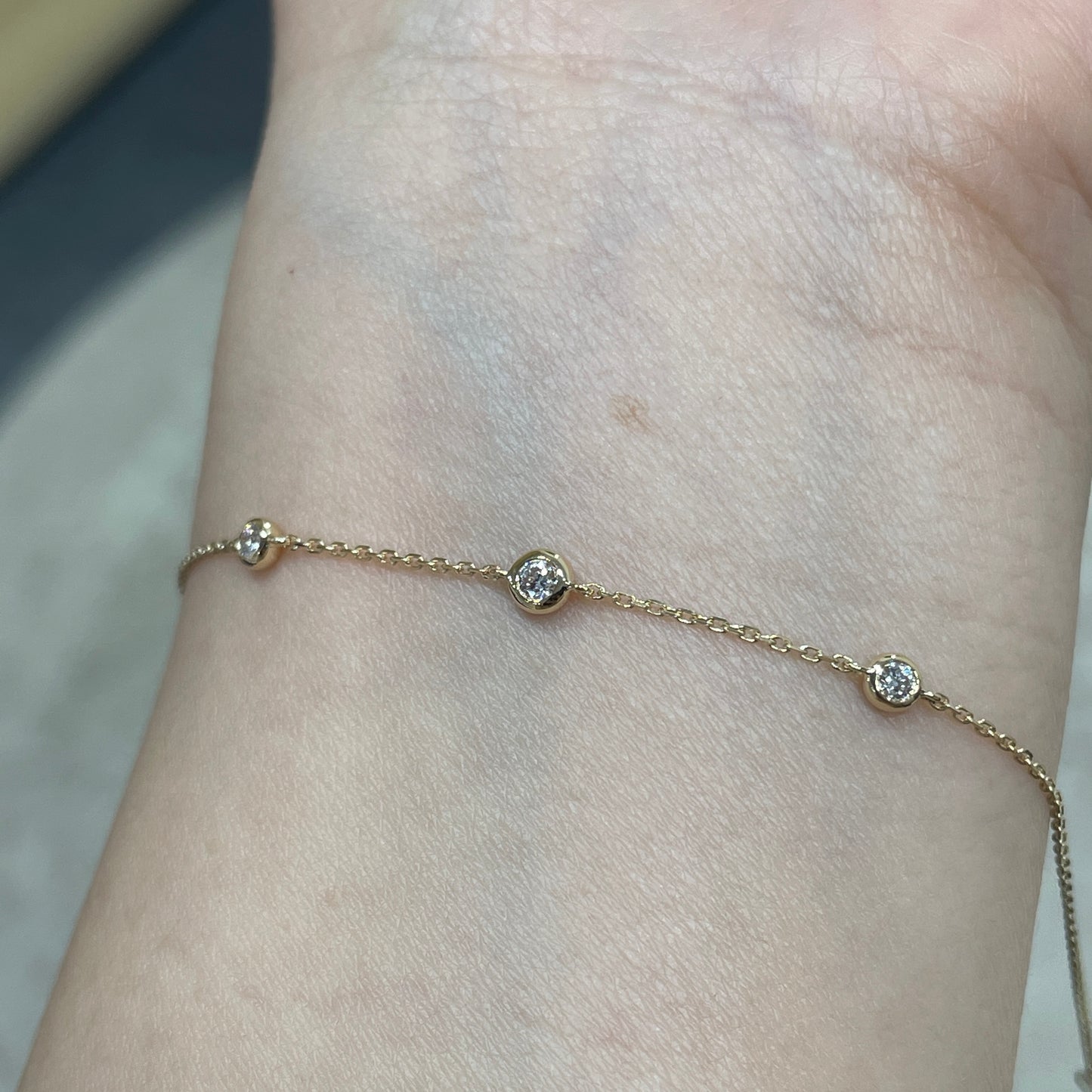 Lab diamond Round 0.08ct three bean bezel bracelet