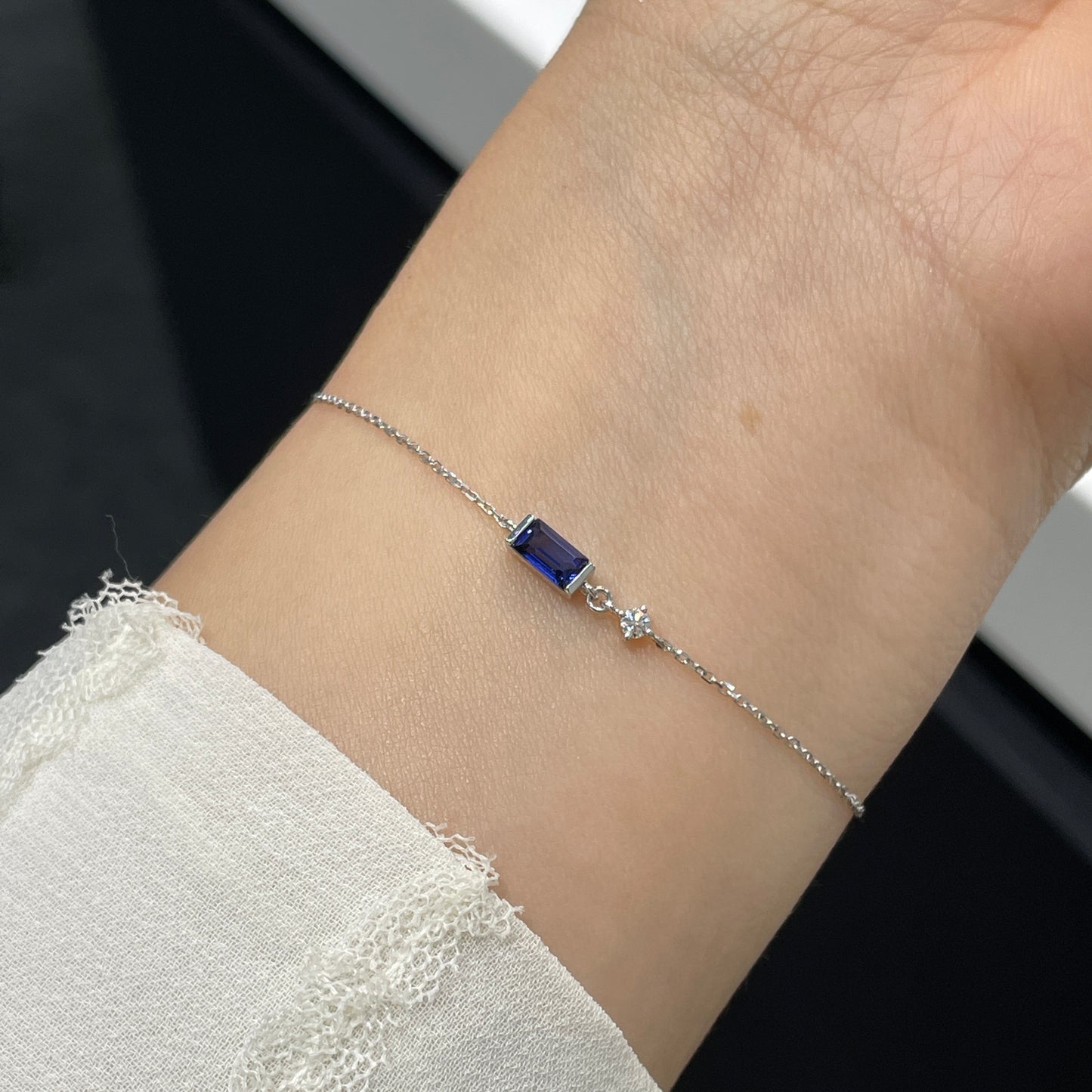 Lab sapphire royal blue color baguette cut 0.35ct with little Diamond bracelet
