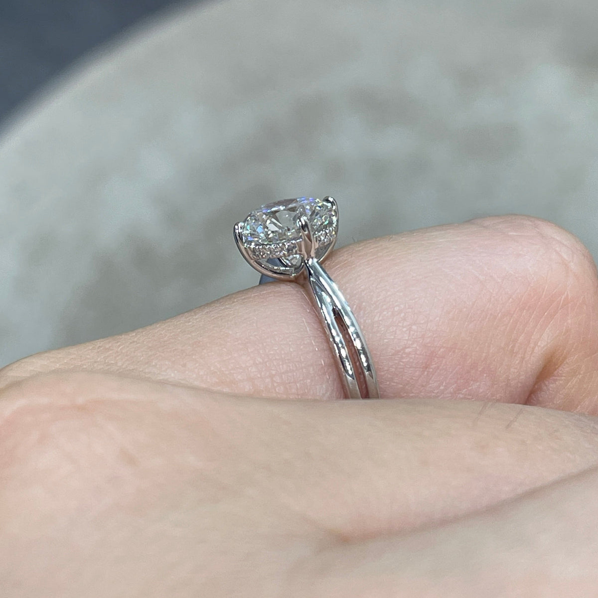 IGI Lab diamond Round 2ct compass four-prong underhalo criss cross band ring