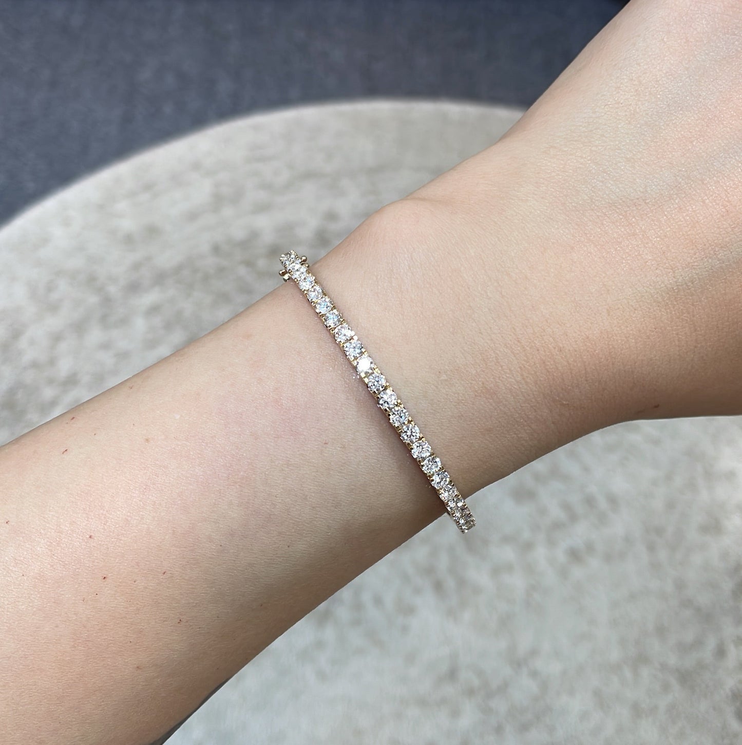9k Lab diamond round 2.9ct four-prong half tennis bangle