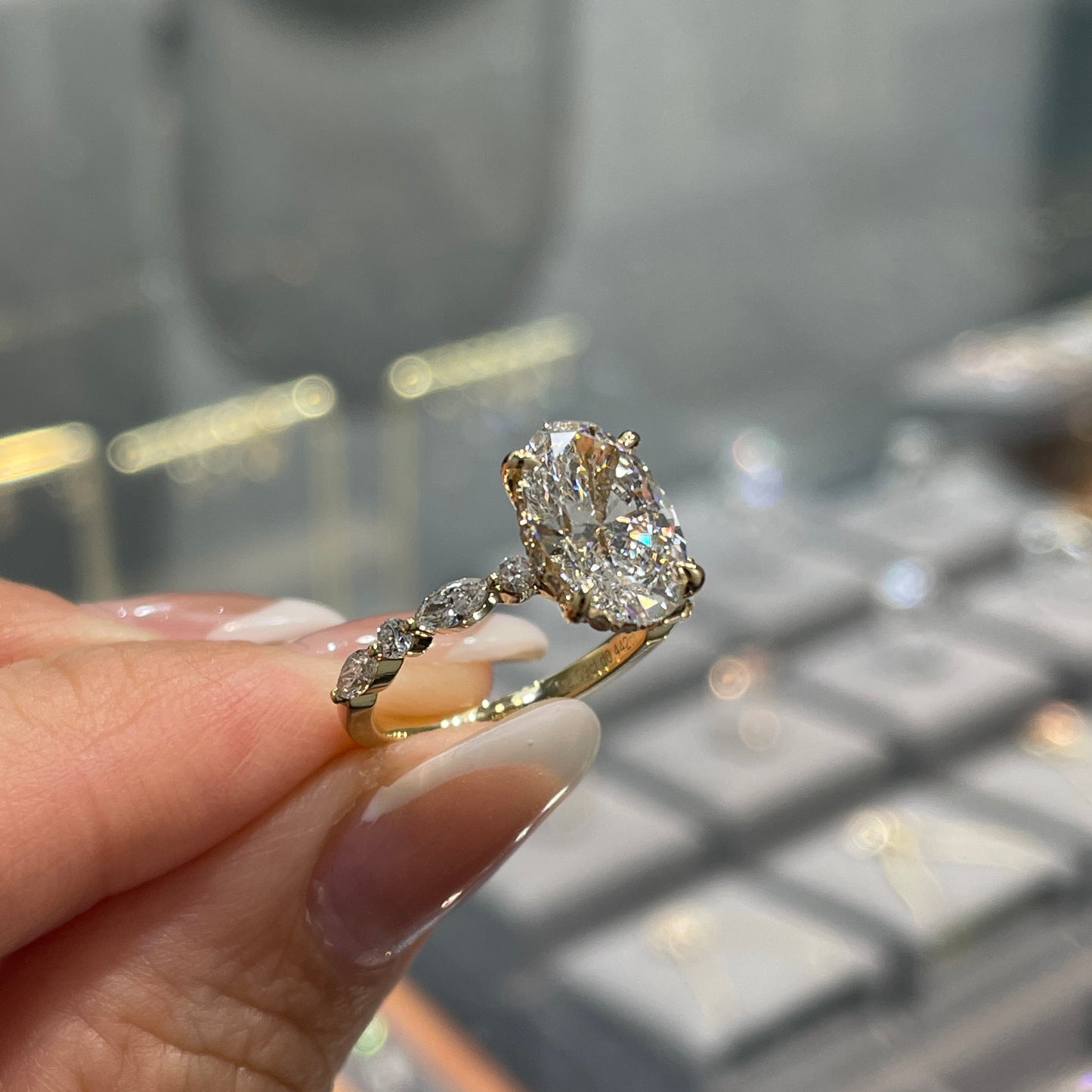 IGI lab diamond Oval 2ct marquise round mix pave ring
