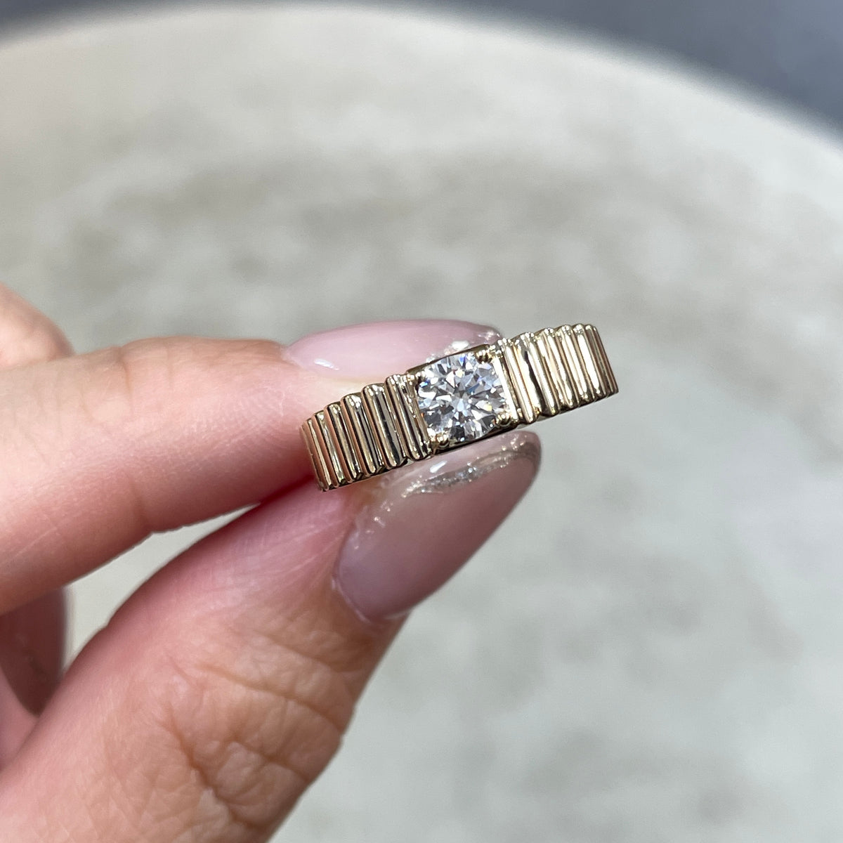 9k Lab diamond round 0.5ct full vertical line band ring