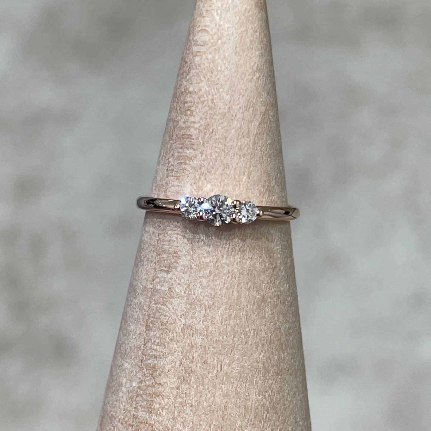 9K Lab diamond Round 0.13ct trio pinky ring