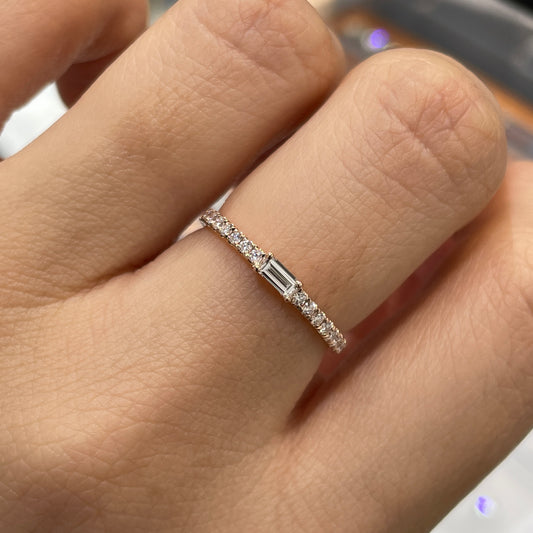 Lab diamond baguette cut 0.1ct four-prong pave ring