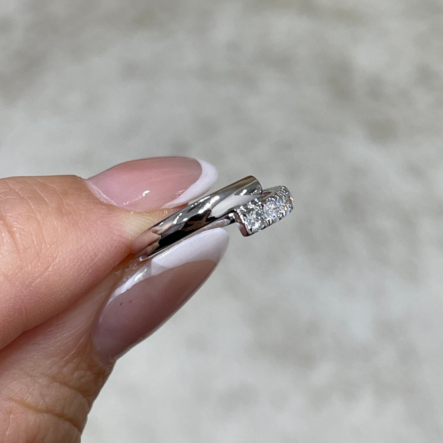 9k lab diamond round 0.3ct round lucky pinky ring