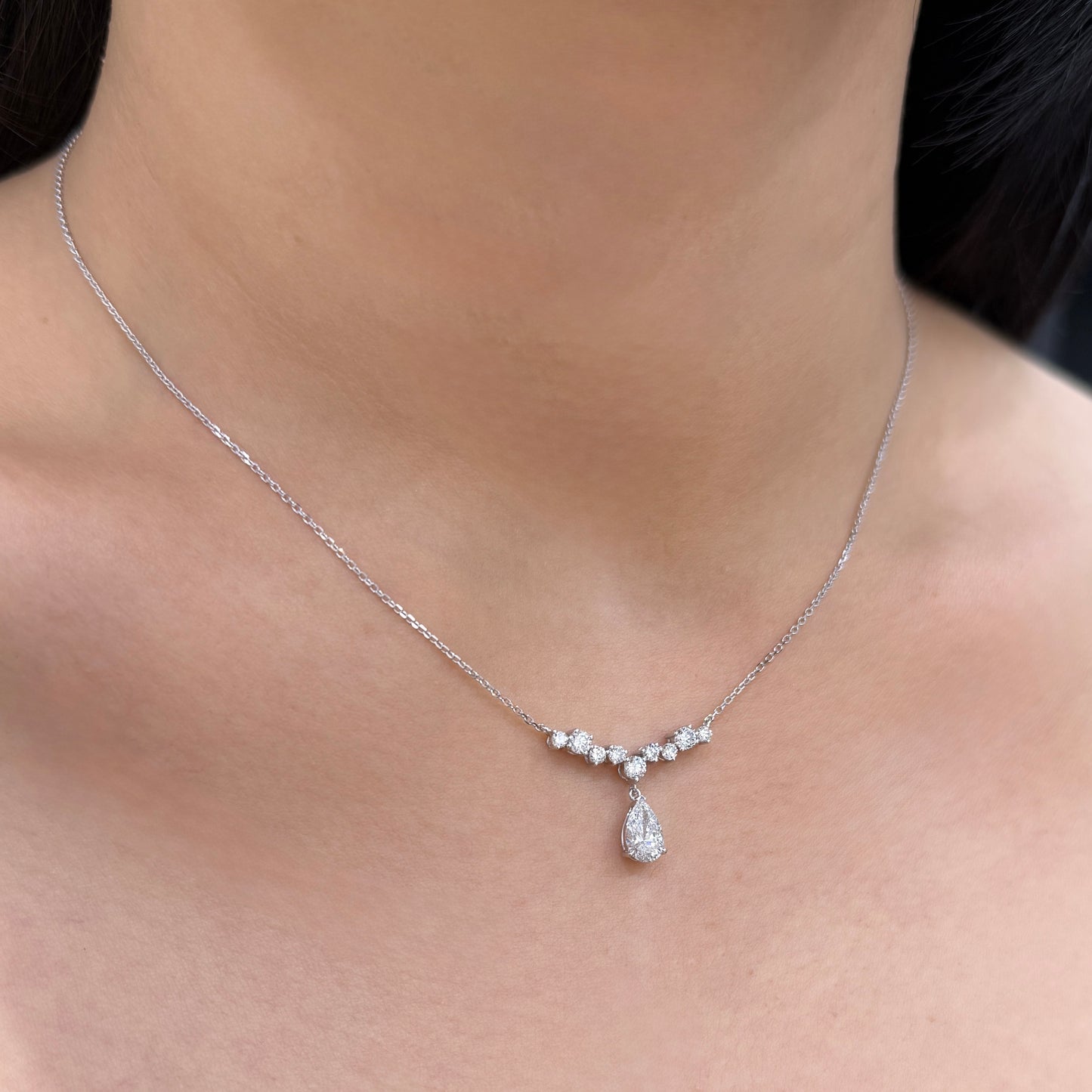 Lab diamond Pear shape 0.6ct with 0.4ct diamond bar necklace