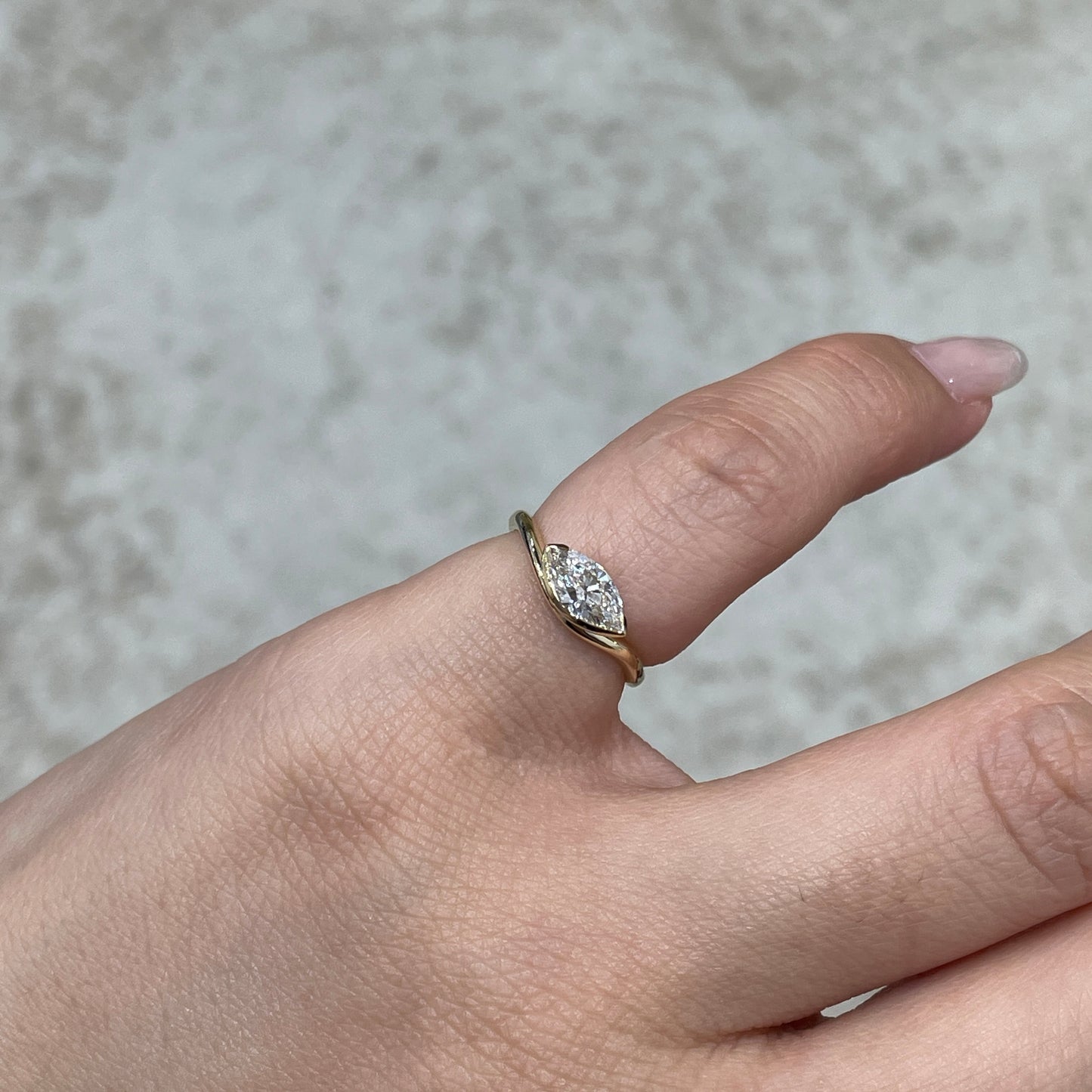 9k Lab diamond 0.5ct Marquise shape wavy pinky ring