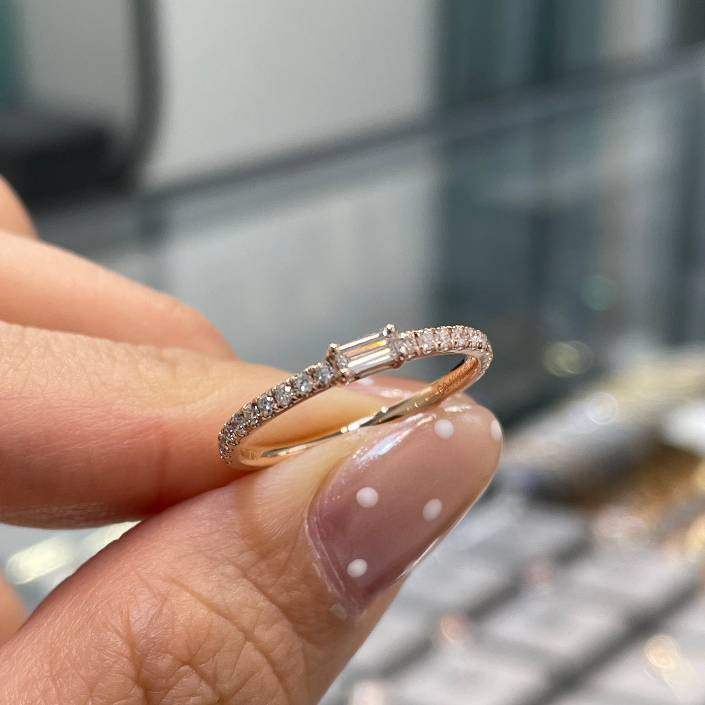 Lab diamond baguette cut 0.1ct four-prong pave ring