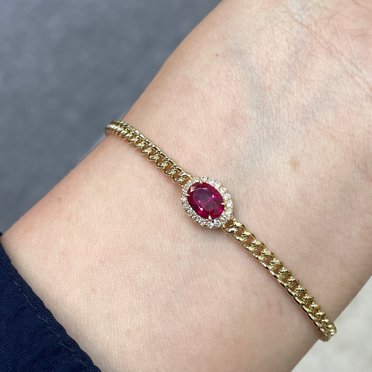 Lab pinkish ruby oval shape 0.8ct halo 3.1mm Cuban necklace