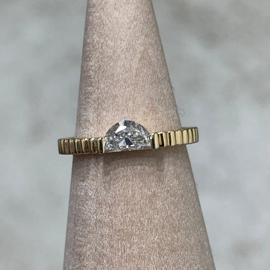 Lab diamond baby half moon 0.3ct vertical line band pinky ring