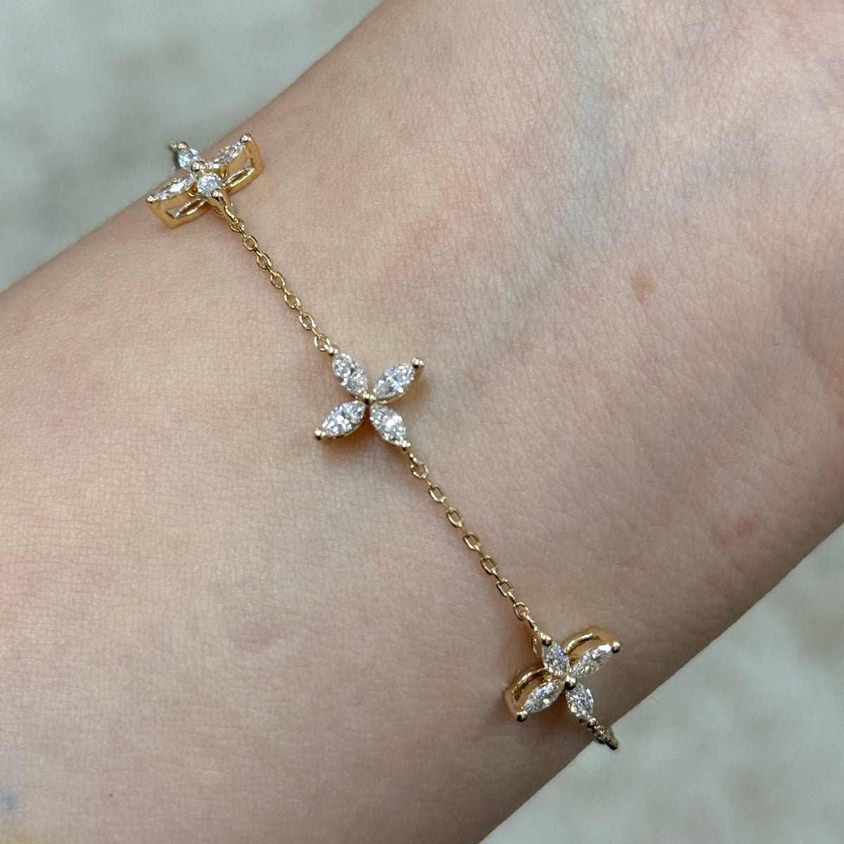 Lab diamond marquise 1ct five flowers bracelet
