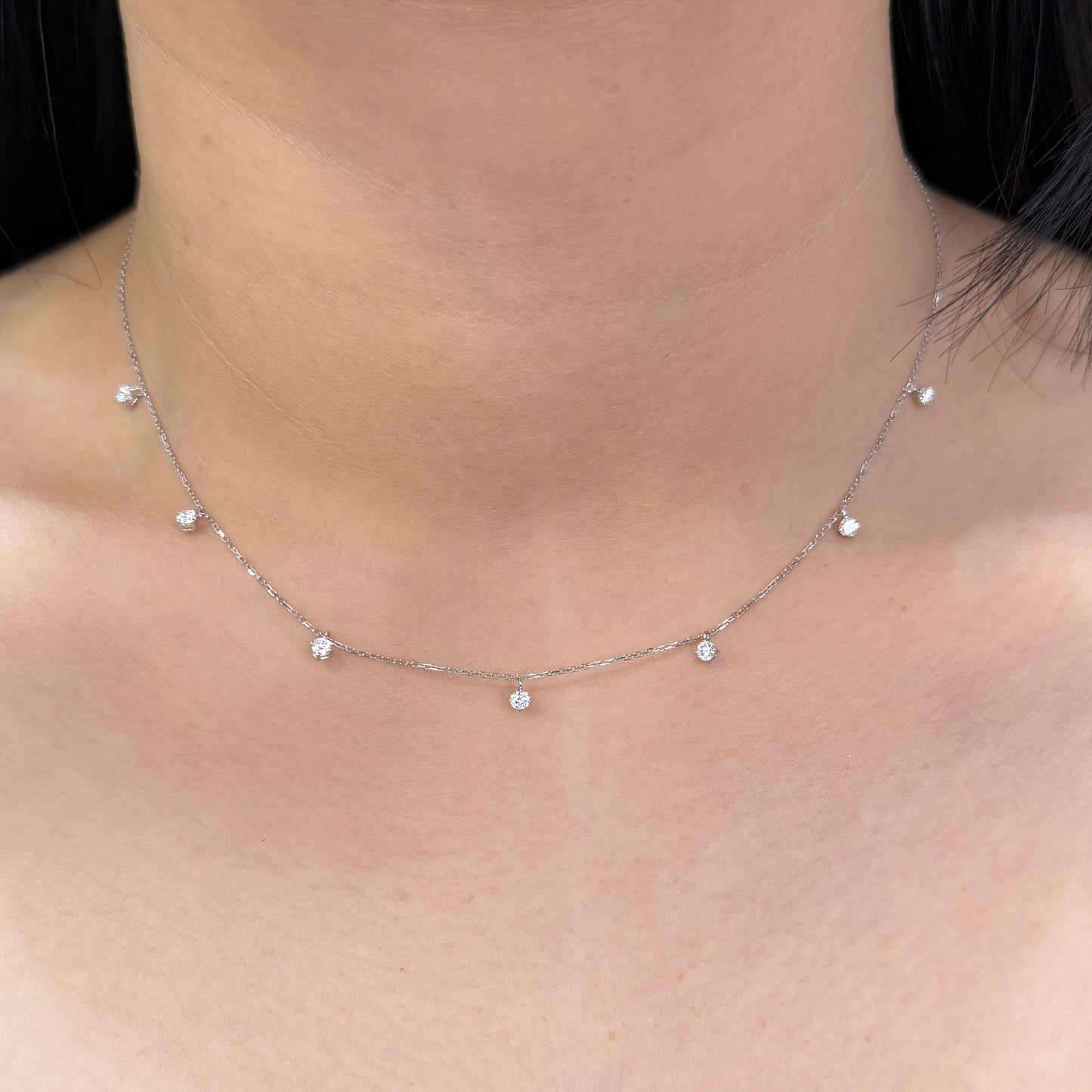 9k Lab diamond round 0.45ct dangling necklace