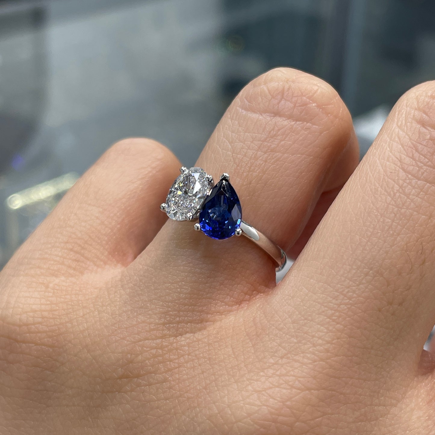 IGI Lab diamond Oval shape 0.9ct with lab sapphire royal blue color Pear Shape 1.4ct toi et moi ring