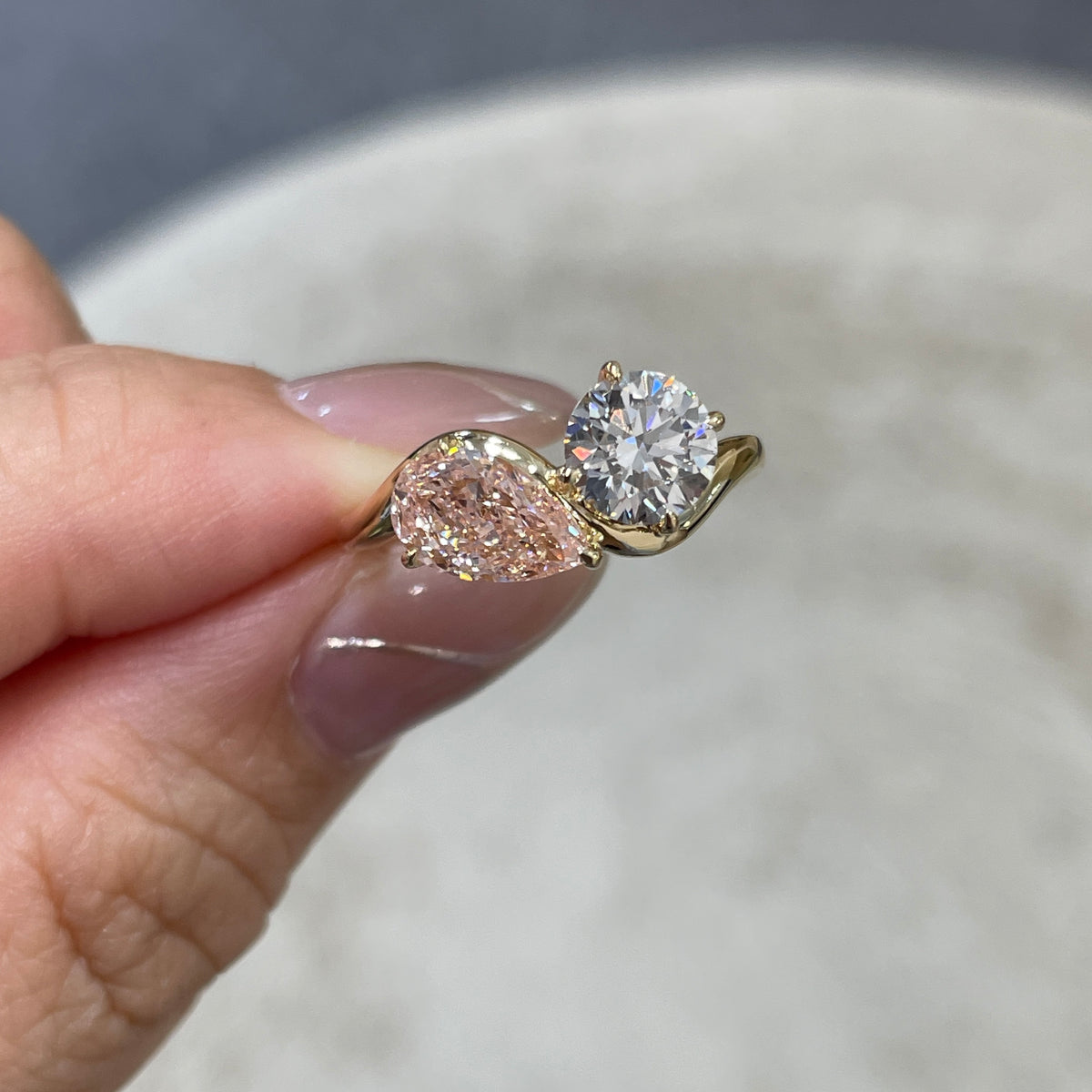 IGI lab pink diamond Pear 1ct with lab diamond round 1ct toi et moi wavy ring