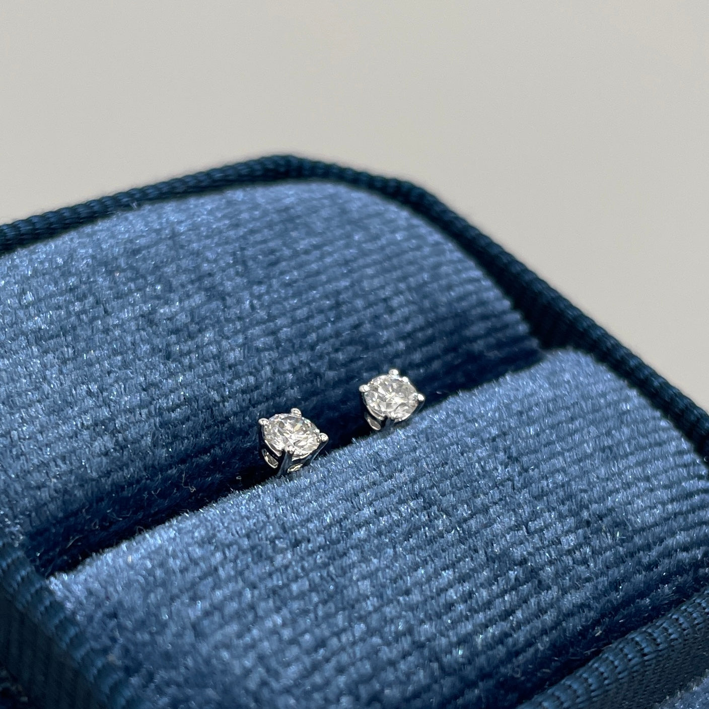 Lab diamond round 0.2ct four-prong stud earrings-pair