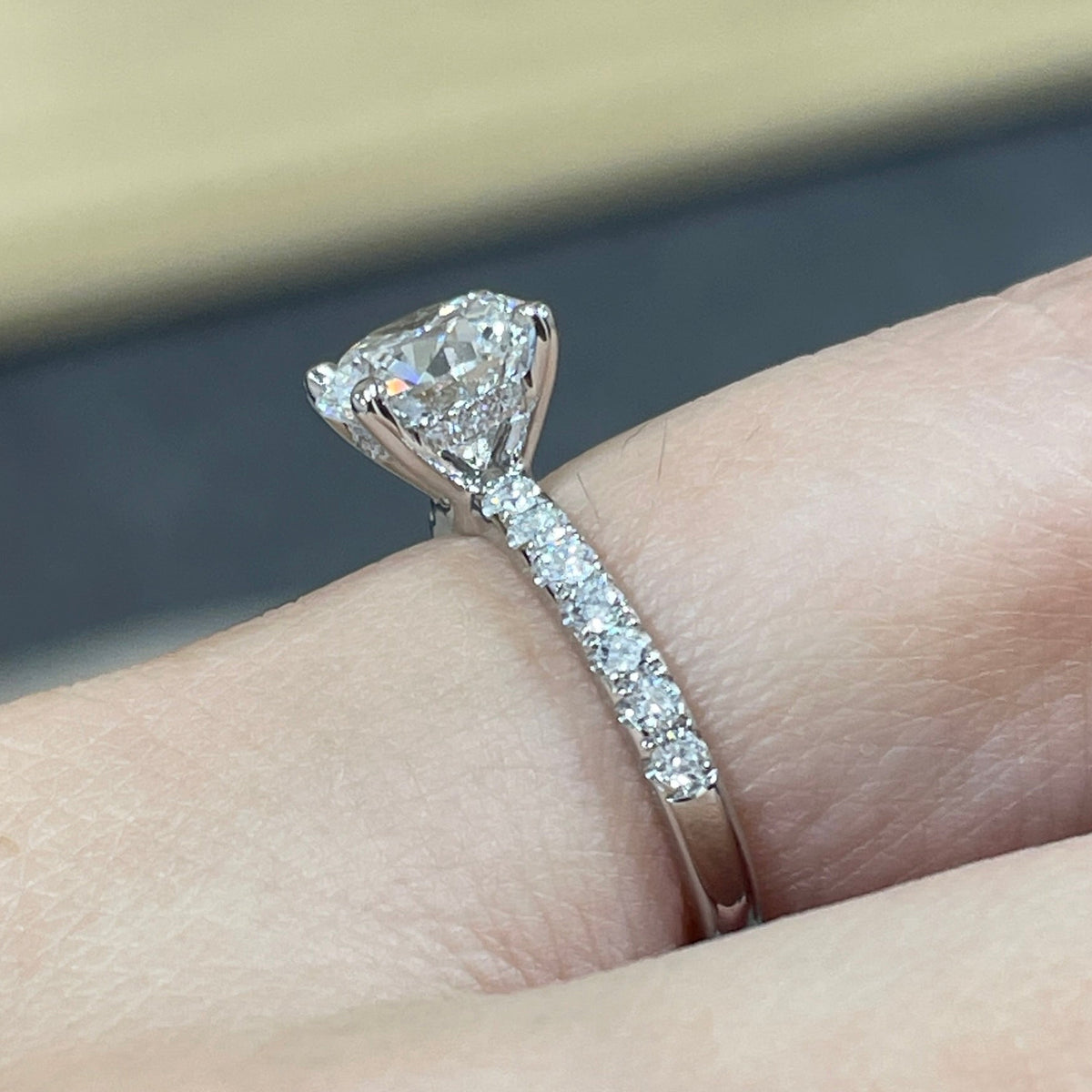 IGI lab diamond Round 2ct four-prong underhalo pave ring