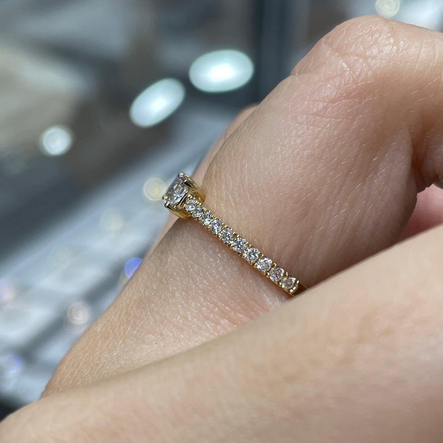 Lab diamond Radiant cut 0.5ct four-prong pave ring