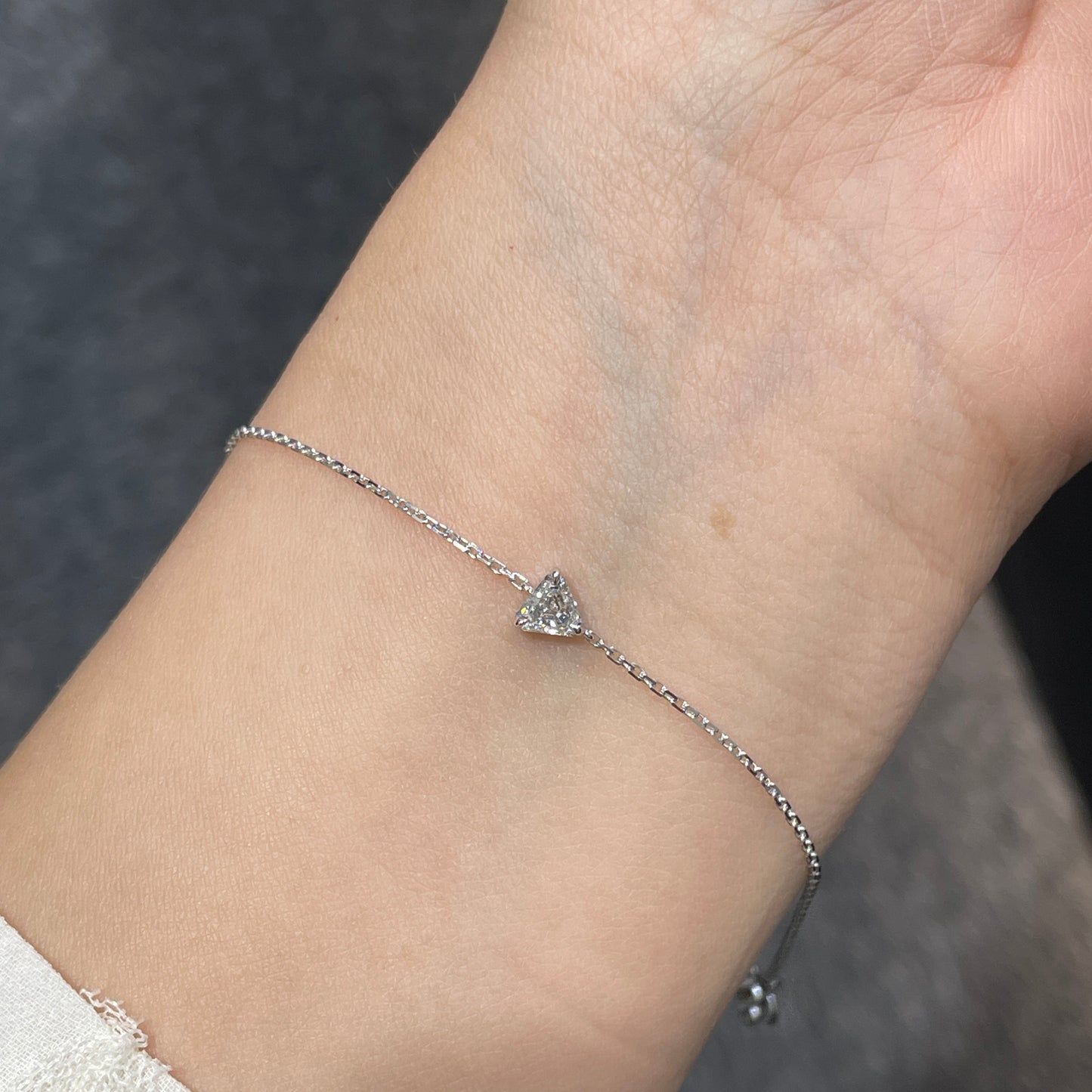 Lab diamond Calf-head 0.3ct three-prong bracelet