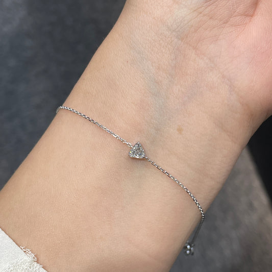 Lab diamond Calf-head 0.3ct three-prong bracelet