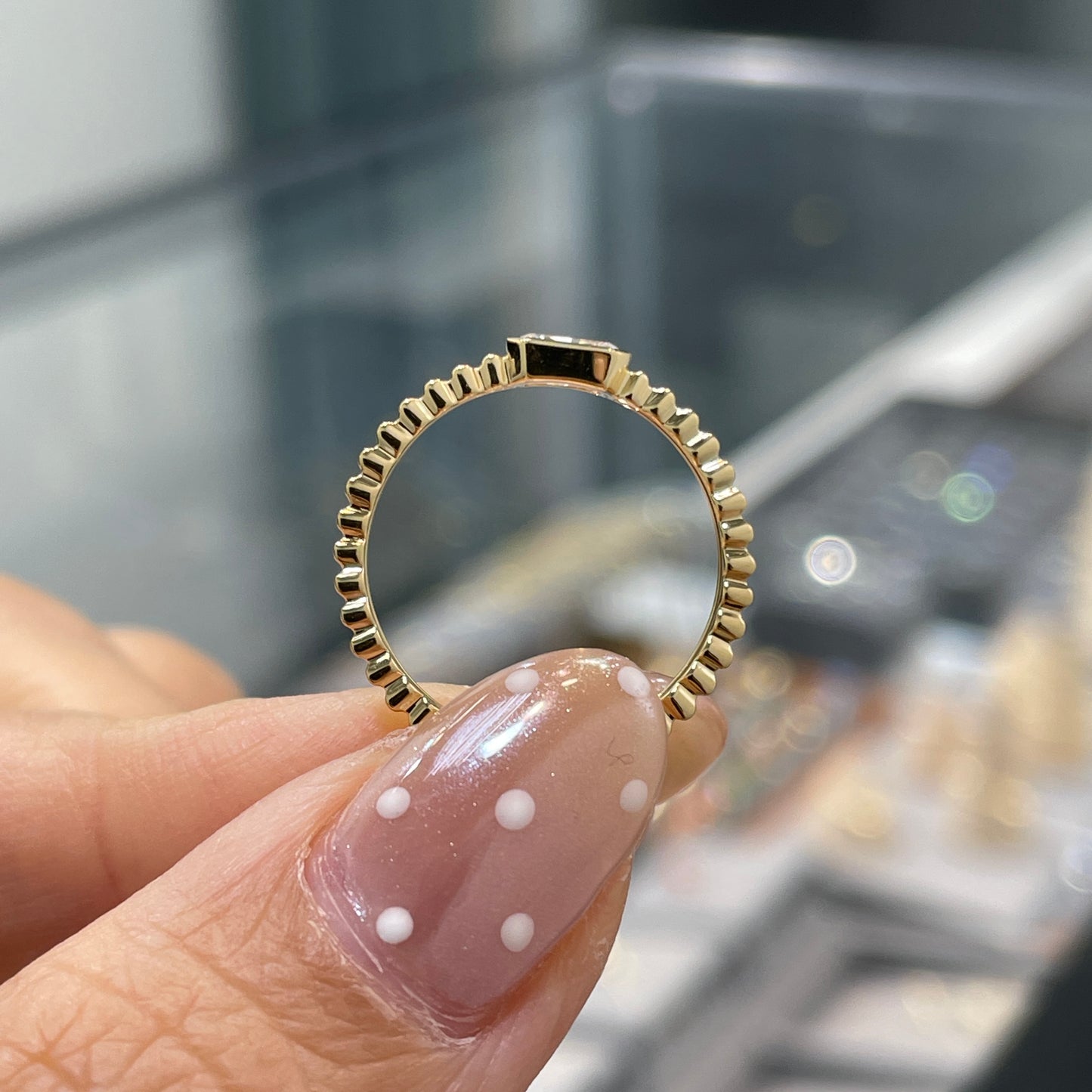 Lab diamond radiant cut 0.3ct horizontal bezel set with vertical line band ring