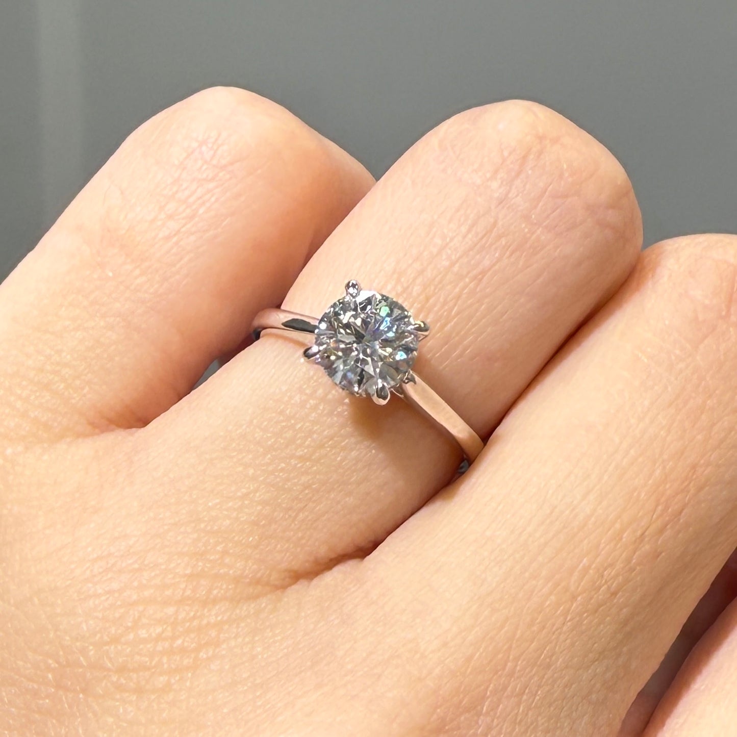 IGI lab diamond 1ct round underhalo ring