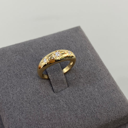 Lab diamonds round trio star dome pinky ring