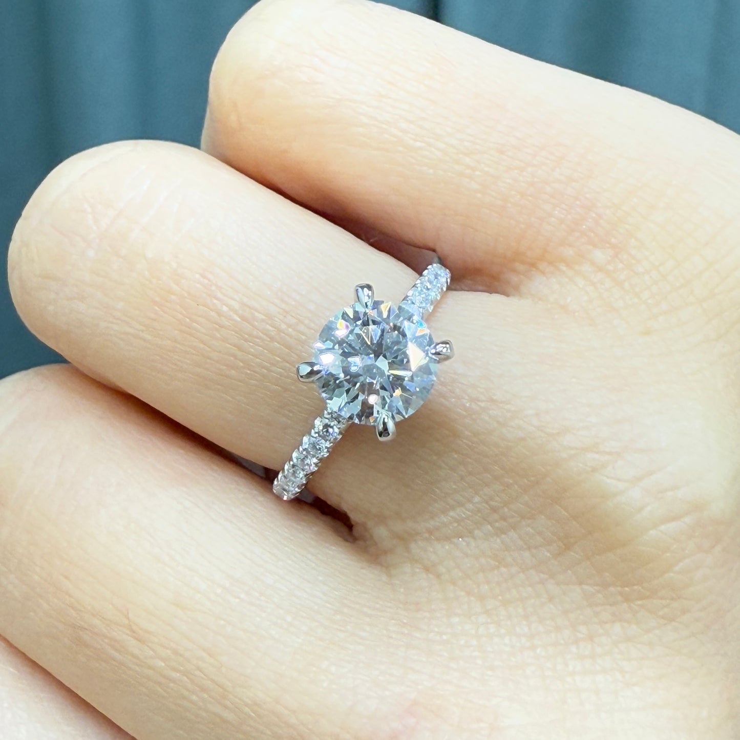 IGI lab dimaind Round 1.5ct four-prong underhalo pave ring