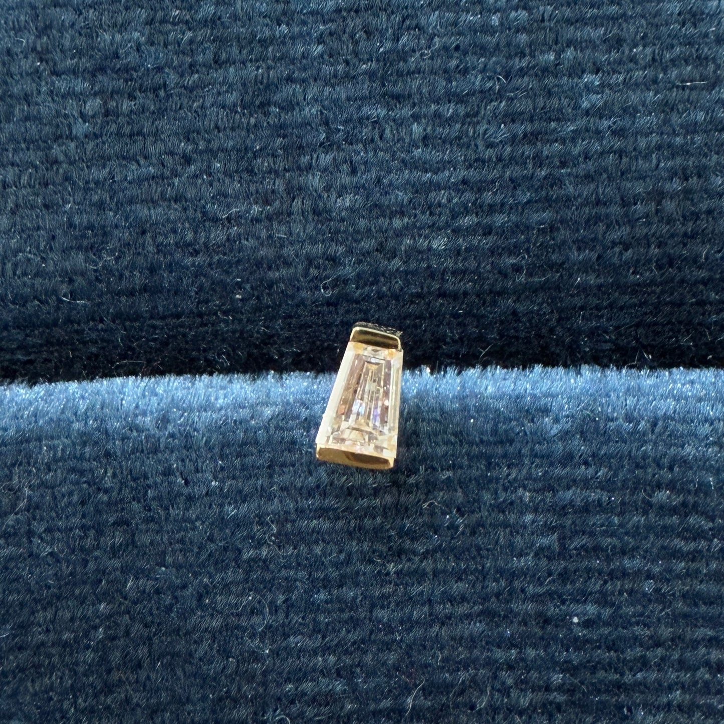 Lab Diamond Tapered baguette cut 0.2ct stud earring-each