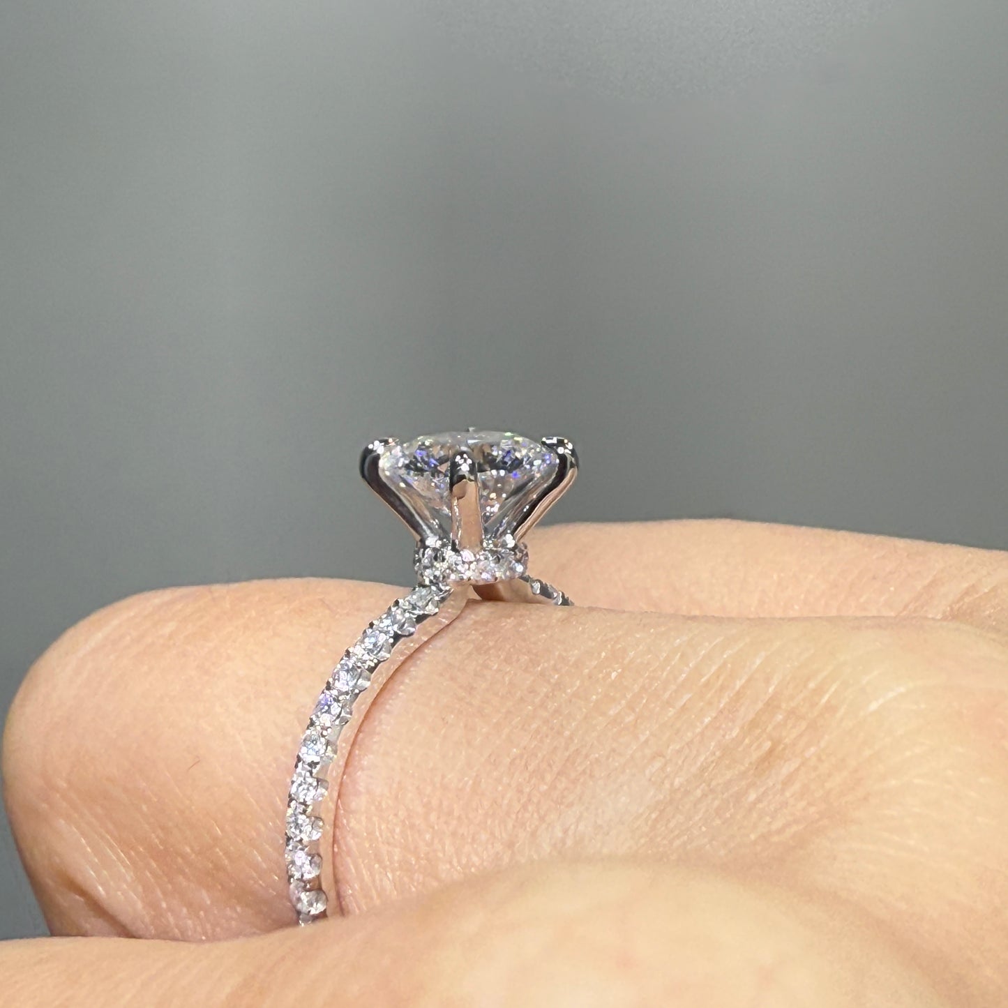 IGI lab dimaind Round 1.5ct four-prong underhalo pave ring
