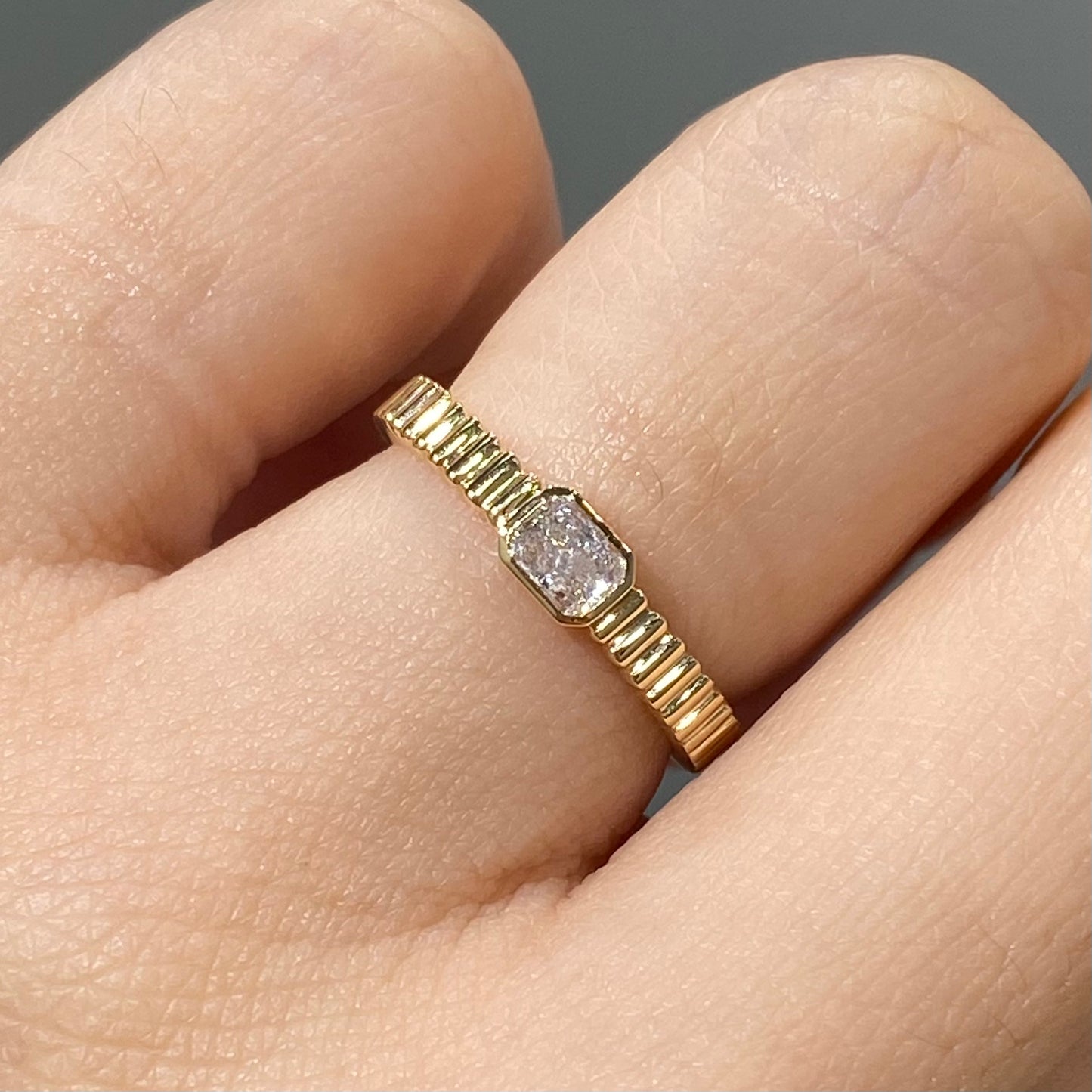 Lab diamond radiant cut 0.2ct horizontal bezel set with vertical line band ring