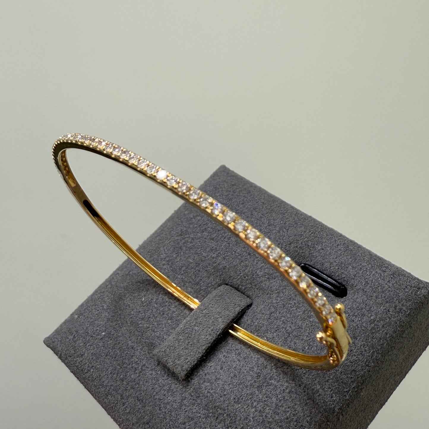 Lab diamond Round 0.5ct four-prong half tennis bangle