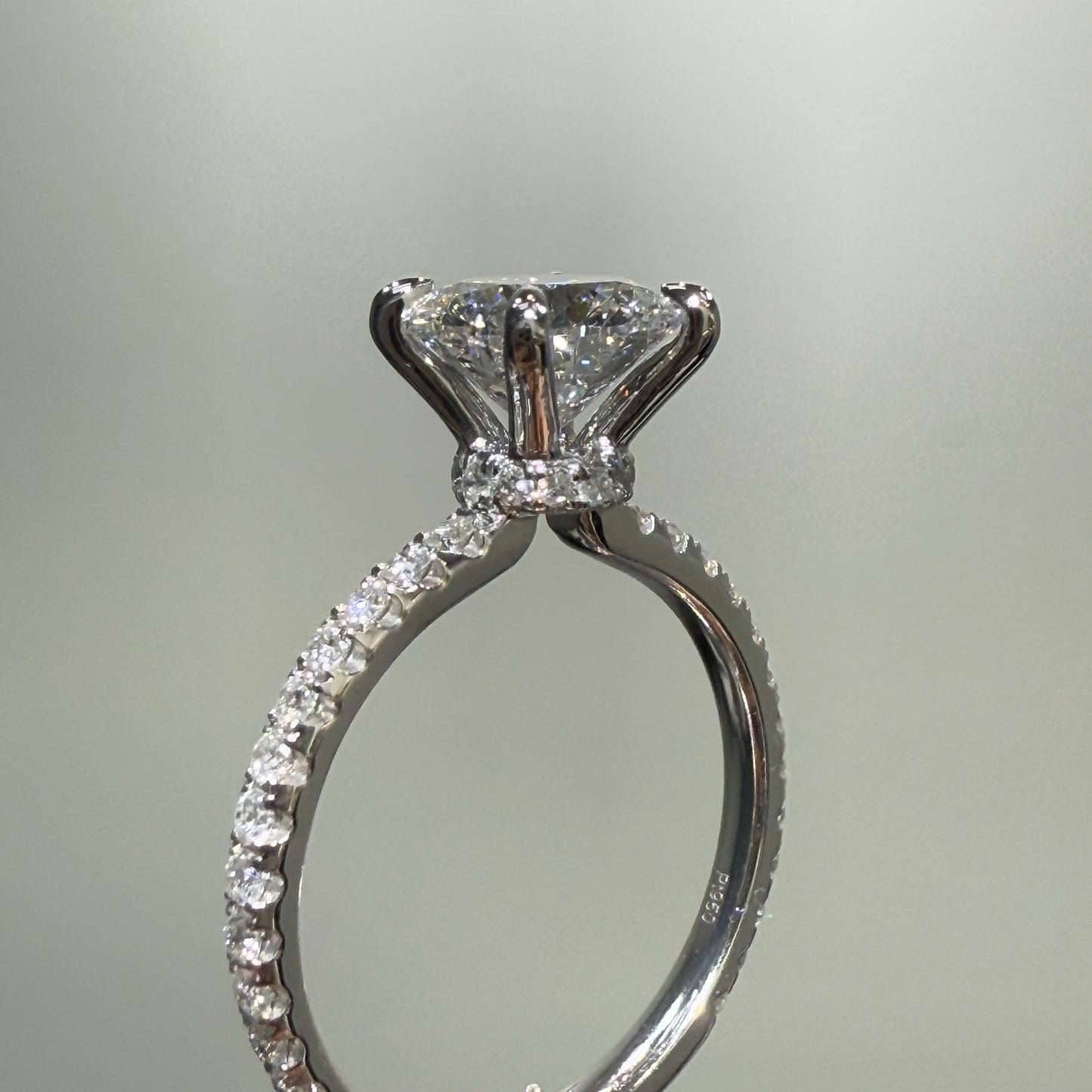 IGI lab dimaind Round 1.5ct four-prong underhalo pave ring
