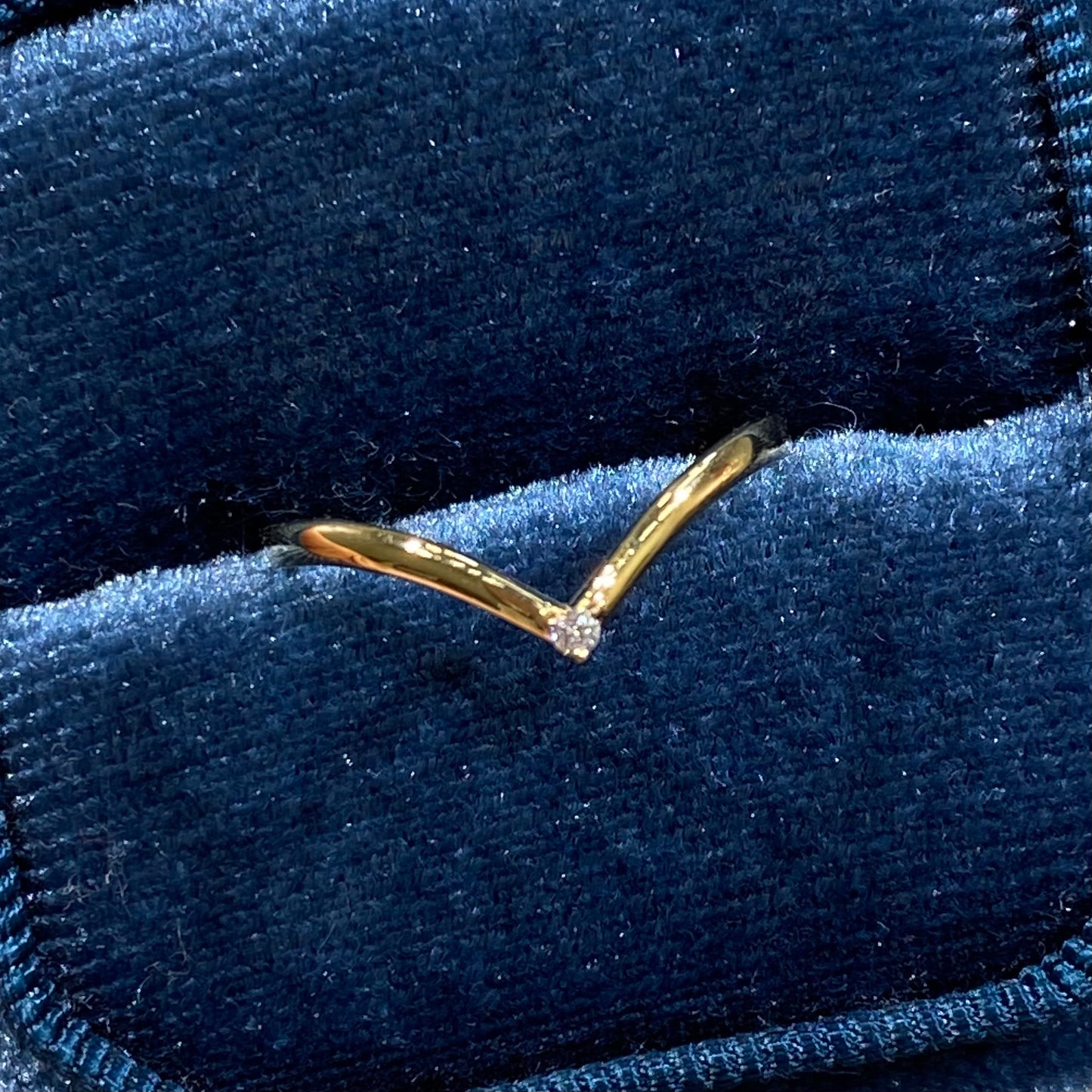 Lab diamond v shape ring