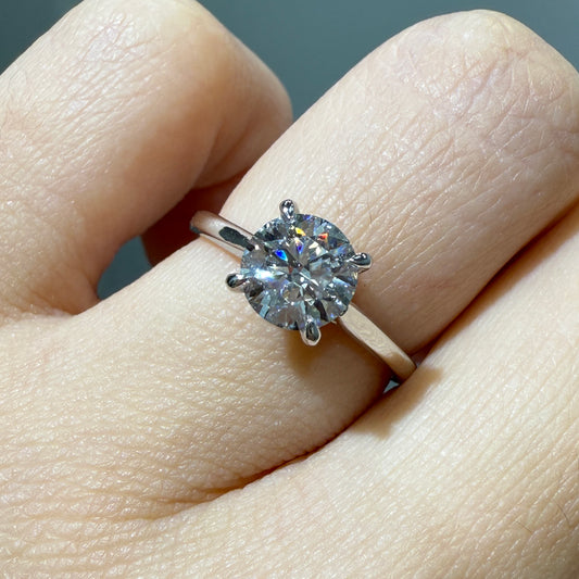 IGI lab diamond 1ct round underhalo ring