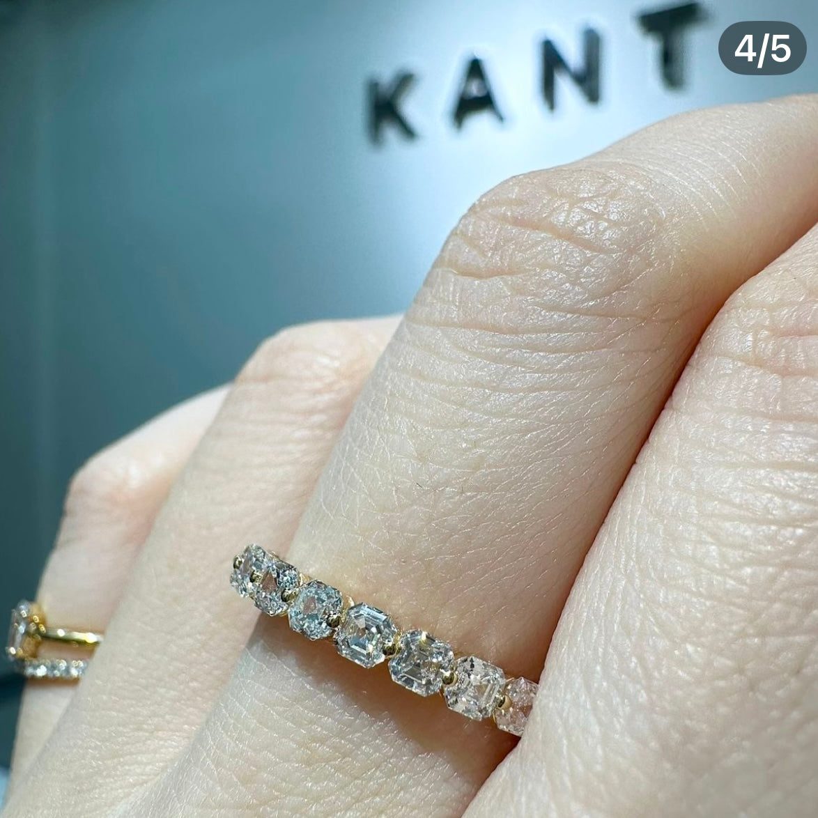 Lab diamond asscher cut 1ct single-prong eternity ring