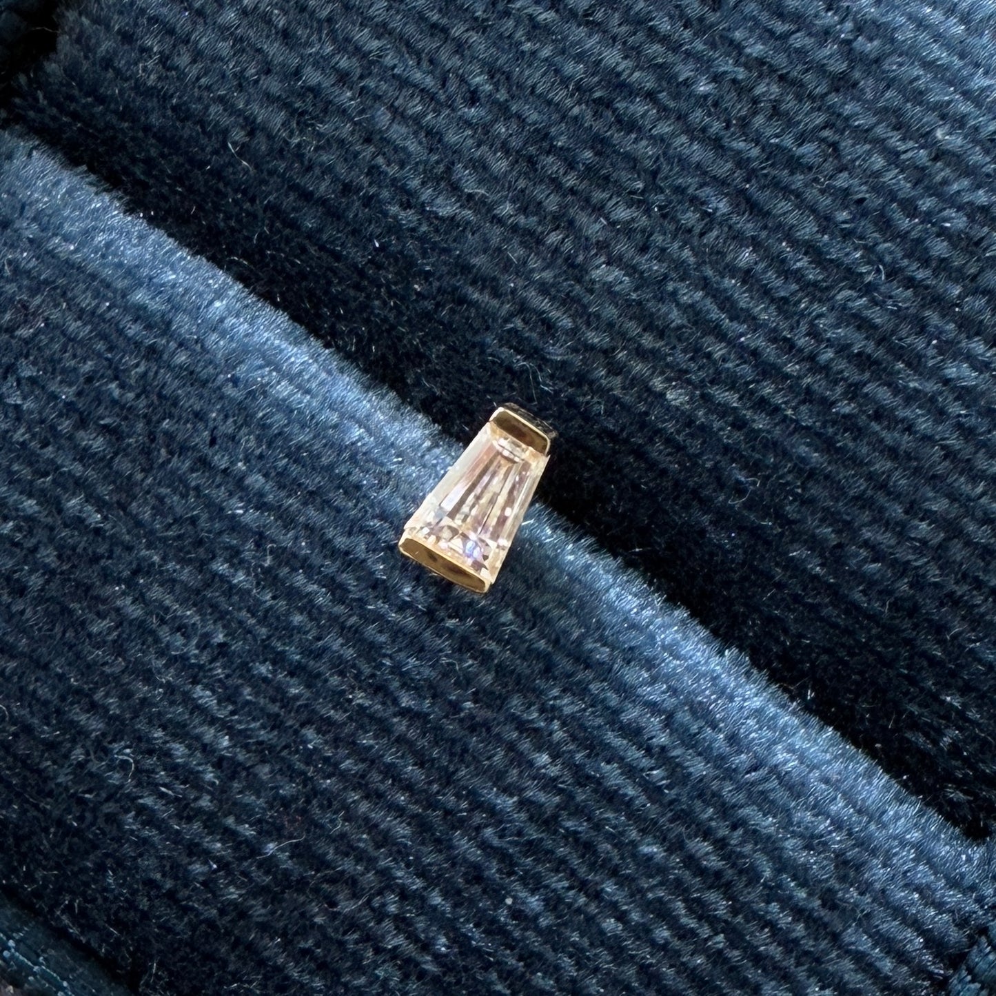 Lab Diamond Tapered baguette cut 0.2ct stud earring-each