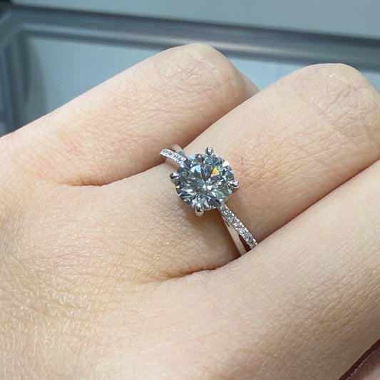 IGI lab diamond Round 1.3ct criss cross diamond band ring