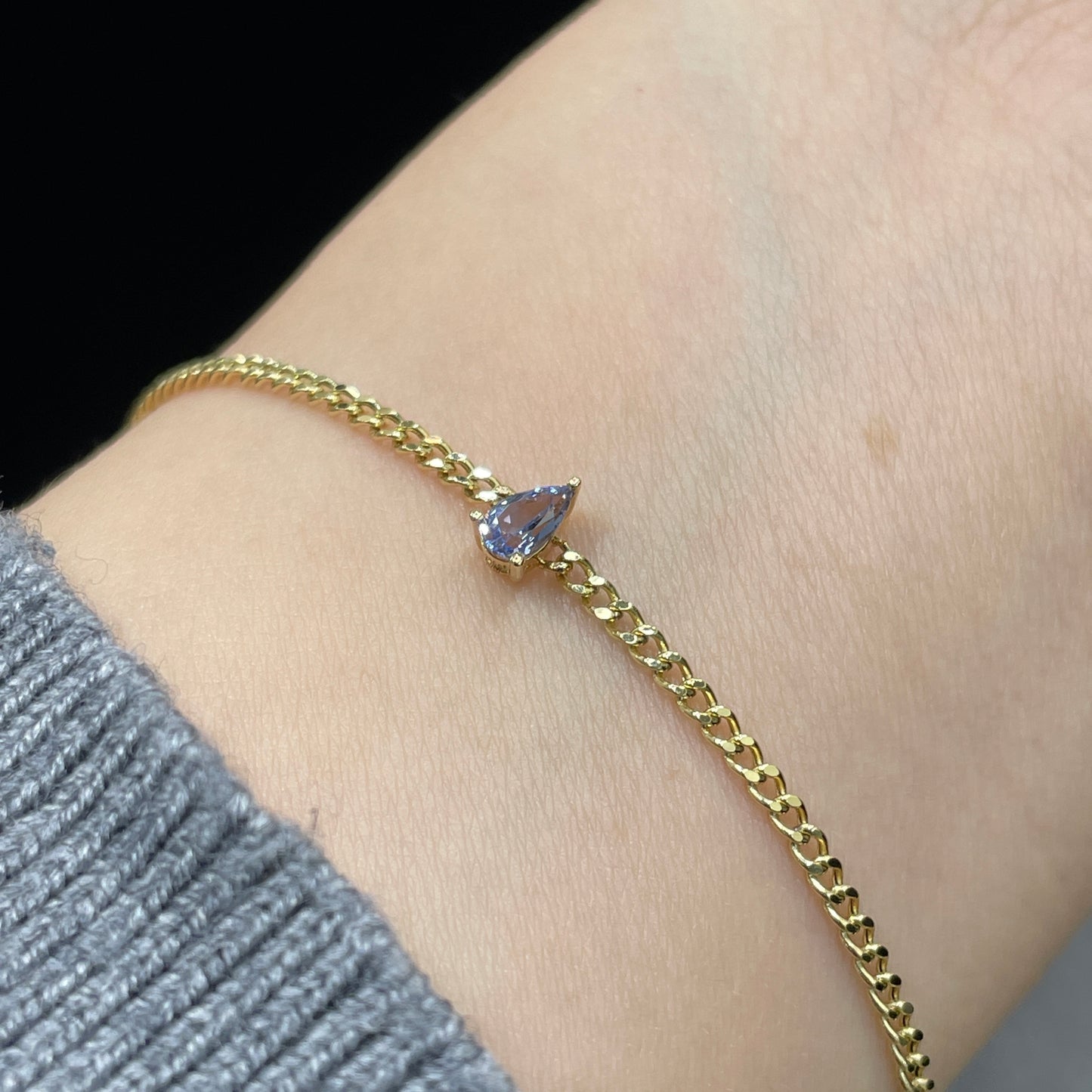 Lab sapphire Pear shape 0.25ct 1.8mm cuban bracelet