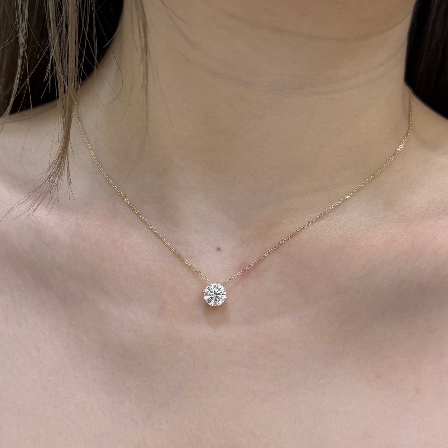 IGI Lab Diamond round 1.1ct heart-prong two way pendant with necklace